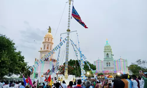 செங்கோல் மாதா ஆலயத்தில் கொடியேற்றம்