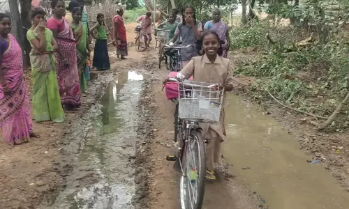 அடிப்படை வசதிகள் செய்து தர பொதுமக்கள் கோரிக்கை