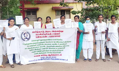 செவிலியர்கள் ஆர்ப்பாட்டம்