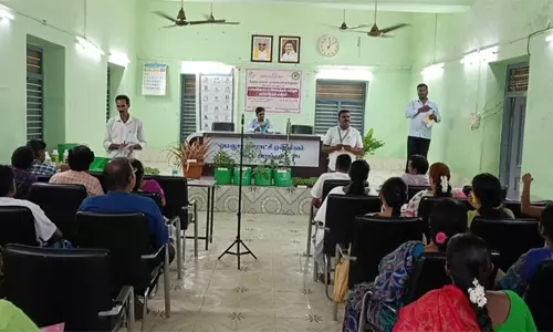 ஓமலூர் வட்டாரத்தில் விவசாயிகள் பணப்பயிர்களை சாகுபடி செய்வதால் காய்கறி விலை உயர்ந்தது