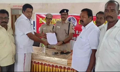 பல்லடத்தில் போலீசார் சார்பில் சிறப்பு மக்கள் குறை தீர்க்கும் முகாம்