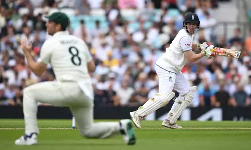 மிட்செல் ஸ்டார்க் அபாரம் - 5வது டெஸ்டில் இங்கிலாந்து முதல் இன்னிங்சில் 283 ரன்களுக்கு ஆல் அவுட்