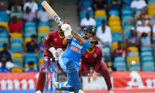 இஷான் கிஷன், குல்தீப் யாதவ் அபாரம் - 5 விக்கெட் வித்தியாசத்தில் வெஸ்ட் இண்டீசை வீழ்த்தியது இந்தியா