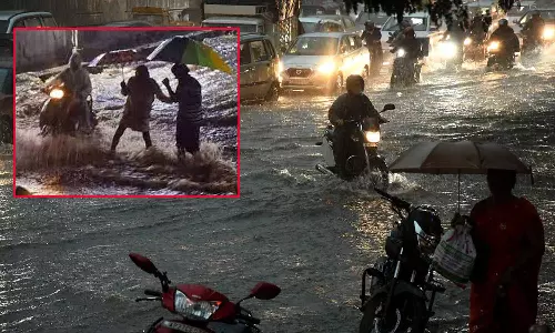 தெலுங்கானாவில் வரலாறு காணாத மழை: வீடுகள், சாலை, பயிர்கள் வெள்ளத்தில் மூழ்கின- 6 பேர் பலி