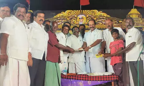 1-ம் வகுப்பு முதல் பிளஸ்-2  வரை படித்த மாணவர்களுக்கு மட்டுமே இடஒதுக்கீடு என்பதை ஏற்க முடியாது