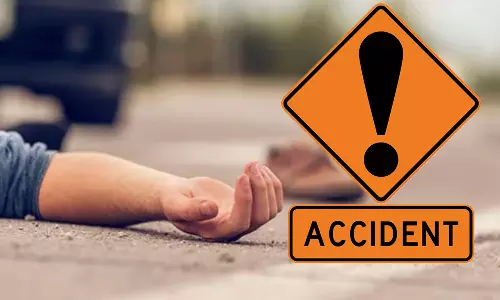 வாகனம் மோதி பெண் பலி