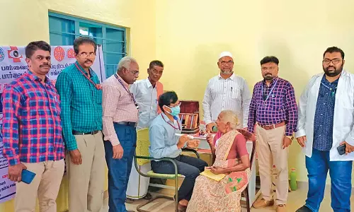 வருமுன் காப்போம் மருத்துவ முகாம்