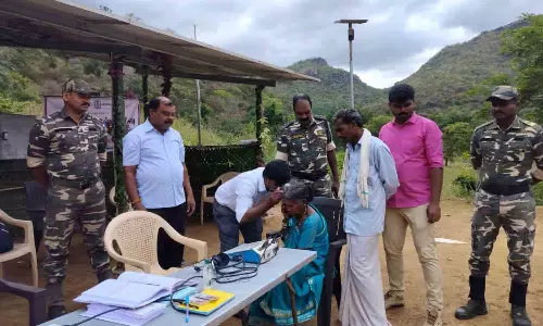 உடுமலை அருகே மலை கிராம மக்களுக்கு மருத்துவ முகாம்