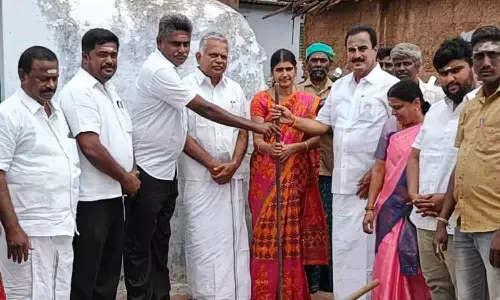 பல்லடம் அருகே கழிவுநீர் குழாய் அமைக்க பூமி பூஜை