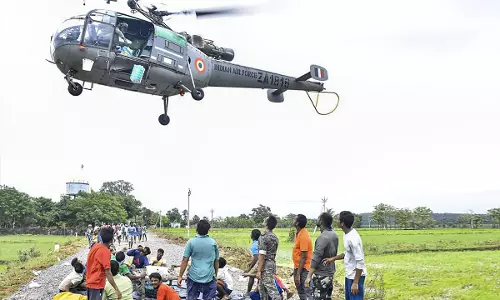 தெலுங்கானாவில் வெள்ளத்தில் அடித்துச் செல்லப்பட்ட எட்டு பேரின் உடல் மீட்பு