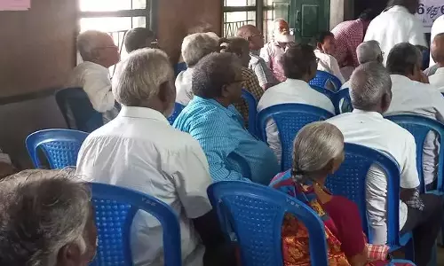 ஓய்வு பெற்ற அலுவலர் சங்க பேரவை கூட்டம்