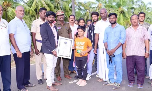 5 ½ கிலோ மீட்டர் தூரம் ஓடி 7 வயது சிறுவன் சாதனை