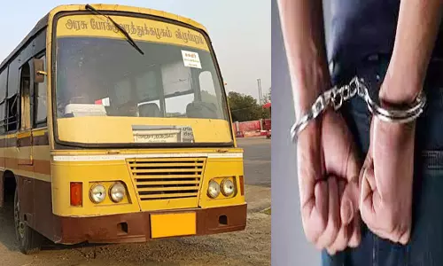 அரசு பஸ் கண்ணாடி உடைத்தவர் கைது
