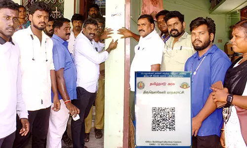 நெல்லை மாநகராட்சி பகுதியில் வீடு, வீடாக கியூஆர் கோடு ஒட்டும் பணி தீவிரம்