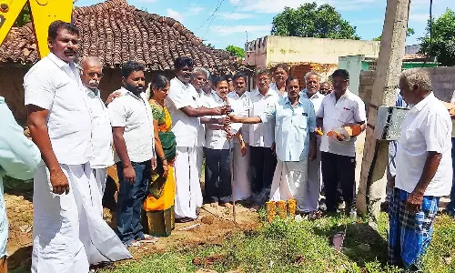 ஒடசல்பட்டி புதூரில் சாலை அமைக்க பூமி பூஜை