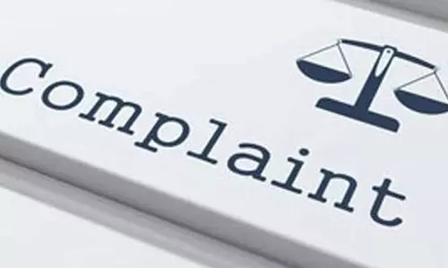 சீட்டு பணத்தை தர மறுத்த கணவன், மனைவி மீது போலீசில் புகார்