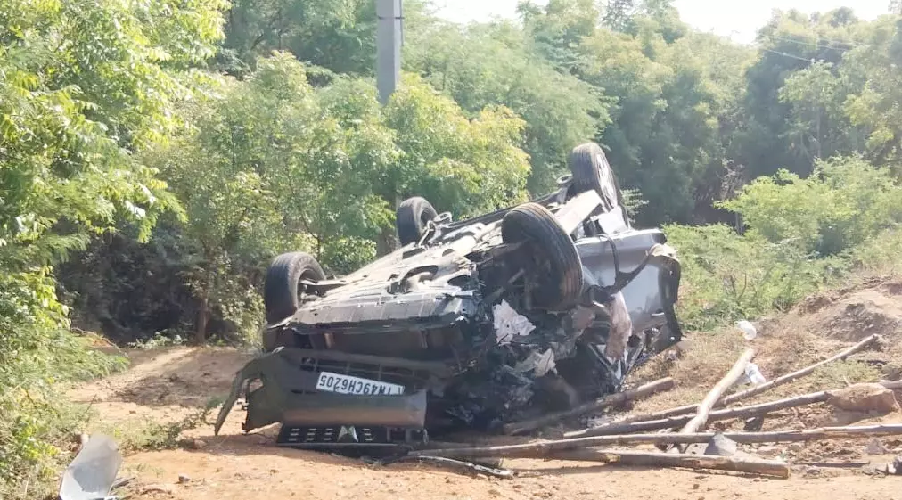 வங்கி அதிகாரி உடல் நசுங்கி பலி வங்கி அதிகாரி உடல் நசுங்கி பலி