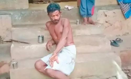 ரப்பர் பால் வெட்டும் தொழிலாளியை சிறுத்தை புலி தாக்கியது: மருத்துவமனையில் சிகிச்சைக்கு அனுமதி