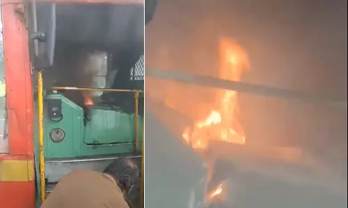 திடீரென தீப்பிடித்த பேருந்து.. அதிர்ஷ்டவசமாக உயிர்தப்பிய 50 பயணிகள்