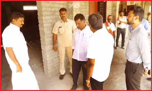 அல்லாளபுரம் பள்ளியில் புதிய வகுப்பறை கட்டிட பணியை அமைச்சர் ஆய்வு