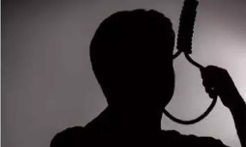 டிரைவர் தூக்கிட்டு தற்கொலை