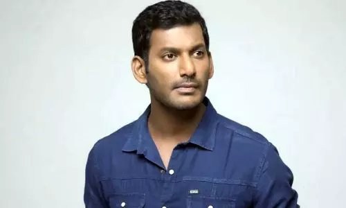 செல்ல நாய்க்கு பிறந்தநாள் கொண்டாடிய விஷால்.. வைரலாகும் புகைப்படம்