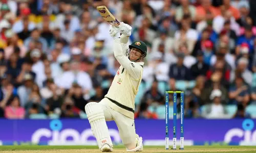 ஆஷஸ் 5வது டெஸ்ட் போட்டி- 4ம் நாள் ஆட்டத்தின் முடிவில் ஆஸ்திரேலியா அணி 135/0