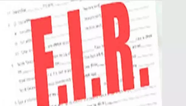 பண்ருட்டி அருகே பெண்ணை தாக்கி கொலை மிரட்டல்-வாலிபர் மீது வழக்கு பண்ருட்டி அருகே பெண்ணை தாக்கி கொலை மிரட்டல்-வாலிபர் மீது வழக்கு