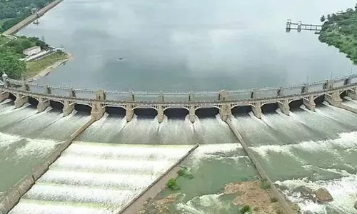 காவிரி நீர்ப்பிடிப்பு பகுதிகளில் மழை நின்றதால் மேட்டூர் அணைக்கு நீர்வரத்து 10 ஆயிரம் கன அடியாக குறைந்தது
