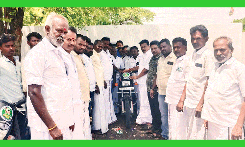 மோட்டார் சைக்கிள் விழிப்புணர்வு பேரணி