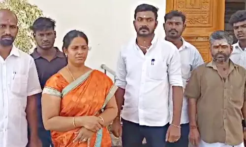 விபத்தில் காலை இழந்த வீரரின் தாயார் கலெக்டரிடம் கோரிக்கை