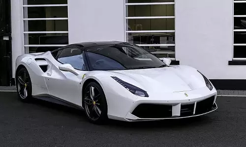 அன்பு மனைவிக்கு ரூ.3 கோடி கார் பரிசு: அசத்திய மலேசிய தொழிலதிபர்