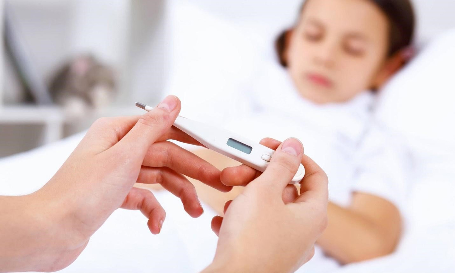 தொண்டை வலி, சளி, இருமலுடன் வைரஸ் காய்ச்சல் பரவுகிறது: சிறுவர்கள் முதல் பெரியவர்கள் வரை பாதிப்பு