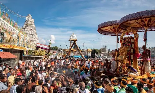 திருப்பதி கோவிலில் 2 பிரம்மோற்சவம்: புரட்டாசி சனிக்கிழமை வி.ஐ.பி. தரிசனம் ரத்து