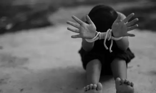 குழந்தைகள் கடத்தல் தடுப்பு  விழிப்புணர்வுப் பேரணி