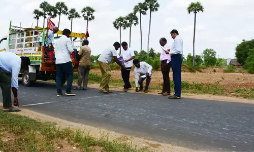 ராசிபுரம் நெடுஞ்சாலை உட்கோட்டத்தில்சாலை பணிகளை கண்காணிப்பு பொறியாளர் ஆய்வு