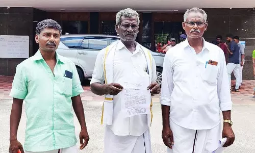 பத்ரஅள்ளியில்  ஊராட்சி மன்ற பணியில் முறைகேடு  கலெக்டரிடம் புகார் மனு