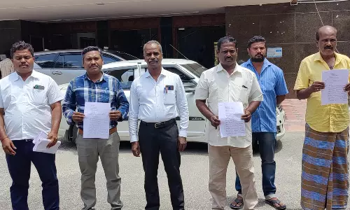 மானியதள்ளி கிராமத்தில் கடைகளை இடித்து கொலை மிரட்டல் விடுத்த ஊராட்சி மன்ற தலைவர்  வியாபாரி கலெக்டரிடம் மனு