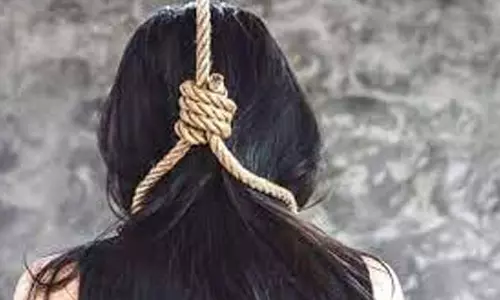 கர்ப்பிணி தூக்கிட்டு தற்கொலை