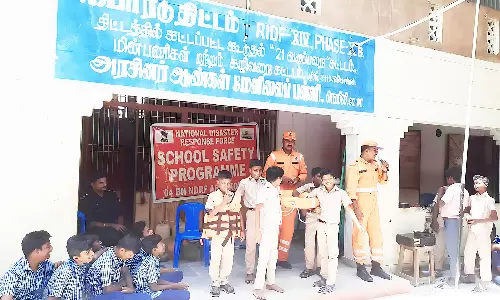 பள்ளி மாணவர்களுக்கு பேரிடர் மேலாண்மை விழிப்புணர்வு