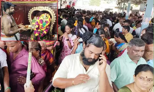 ஆடி பவுர்ணமி சிறப்பு வழிபாடு.. சிறுவாபுரி முருகன் கோவிலில் அலைமோதிய பக்தர்கள்