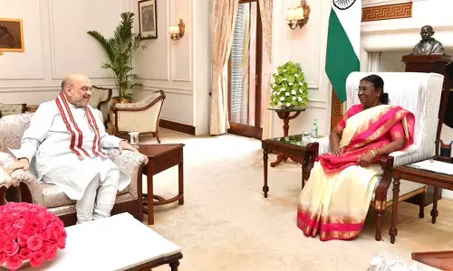 ஜனாதிபதியுடன் உள்துறை மந்திரி அமித் ஷா திடீர் சந்திப்பு