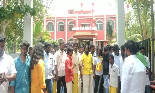 சிலை வைத்த வழக்கு நத்தம் கோர்ட்டில் 42 பேர் ஆஜர்