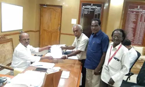 பேனர்-கட்அவுட்களை அகற்ற வேண்டும்