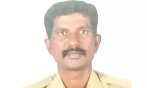 திருச்சியில் கார் மோதி போக்குவரத்து போலீஸ்காரர் பலி