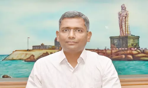 குமரியில் பள்ளிகூடங்கள் அருகே புகையிலை விற்பனை செய்த 19 கடைகளுக்கு அபராதம் - கலெக்டர் ஸ்ரீதர் தகவல்