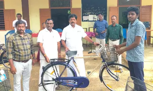விலையில்லா சைக்கிள் வழங்கும் விழா