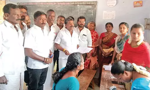 மாப்பிள்ளையூரணி பகுதியில் மகளிர் உரிமைத்தொகை விண்ணப்பம் பதிவு செய்யும் முகாம் - சண்முகையா எம்.எல்.ஏ. ஆய்வு