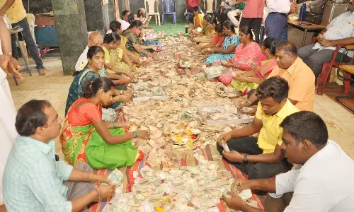 அவதானப்பட்டி மாரியம்மன் கோவிலில் ரூ.39.20 லட்சம் காணிக்கை வசூல்