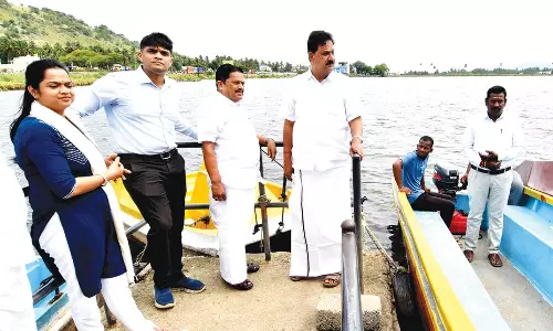 கிருஷ்ணகிரி மாவட்டத்தில் சுற்றுலா தளங்களை மேம்படுத்திட நடவடிக்கை எடுக்கப்படும்- அமைச்சர்  ராமச்சந்திரன் தகவல்